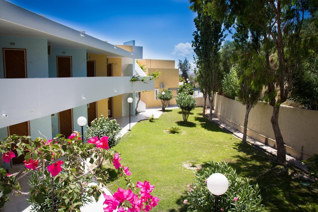 Iris Hotel Afándu Kültér fotó