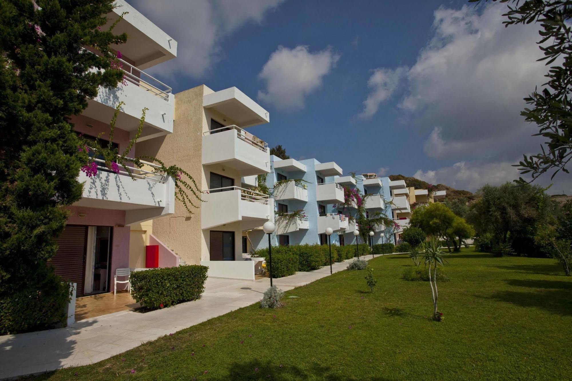 Iris Hotel Afándu Kültér fotó