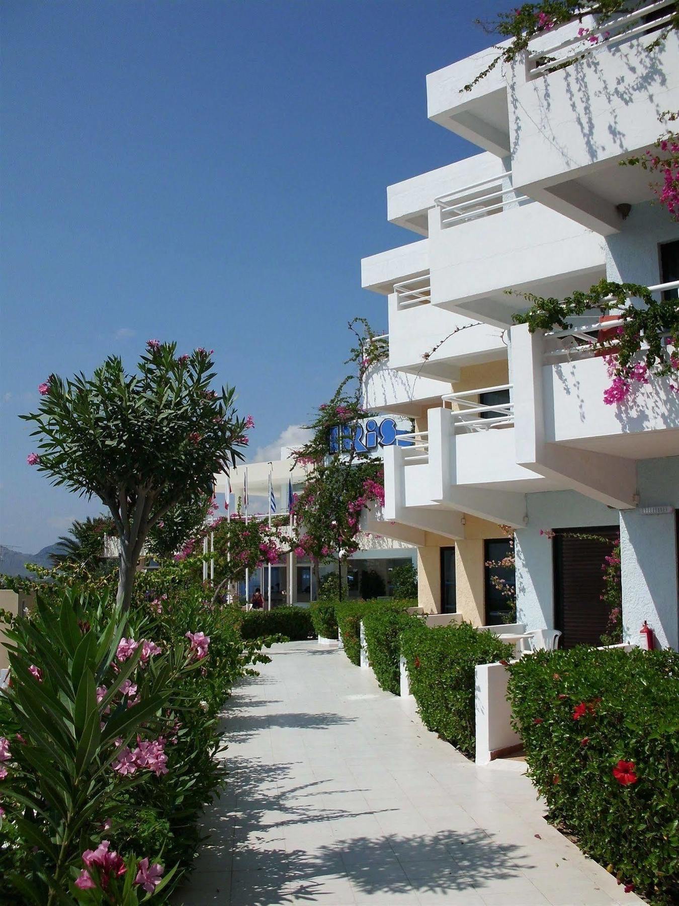 Iris Hotel Afándu Kültér fotó