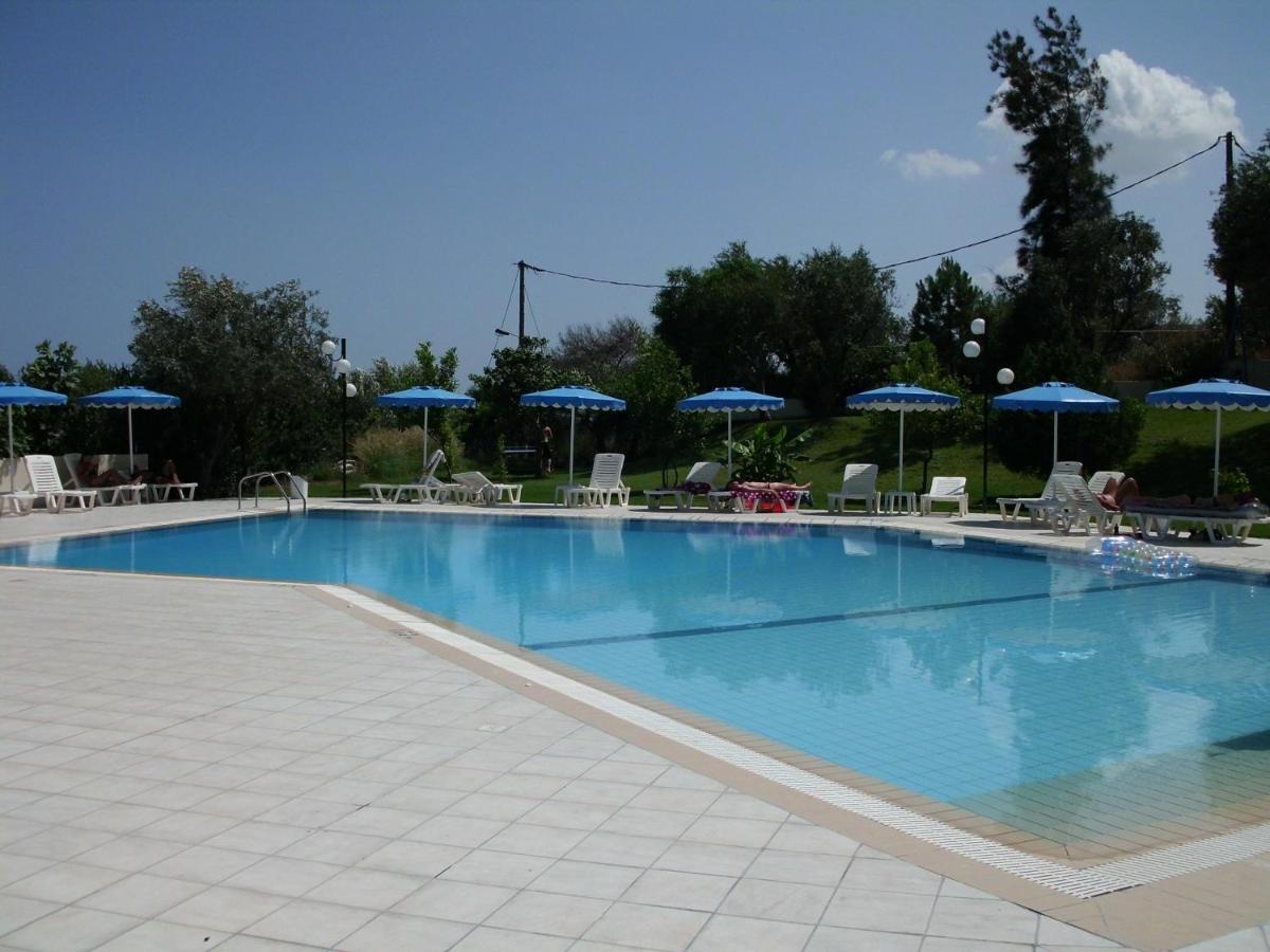 Iris Hotel Afándu Kültér fotó