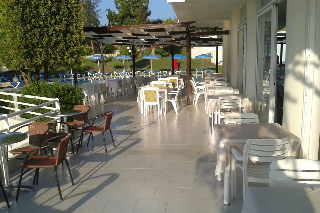 Iris Hotel Afándu Kültér fotó